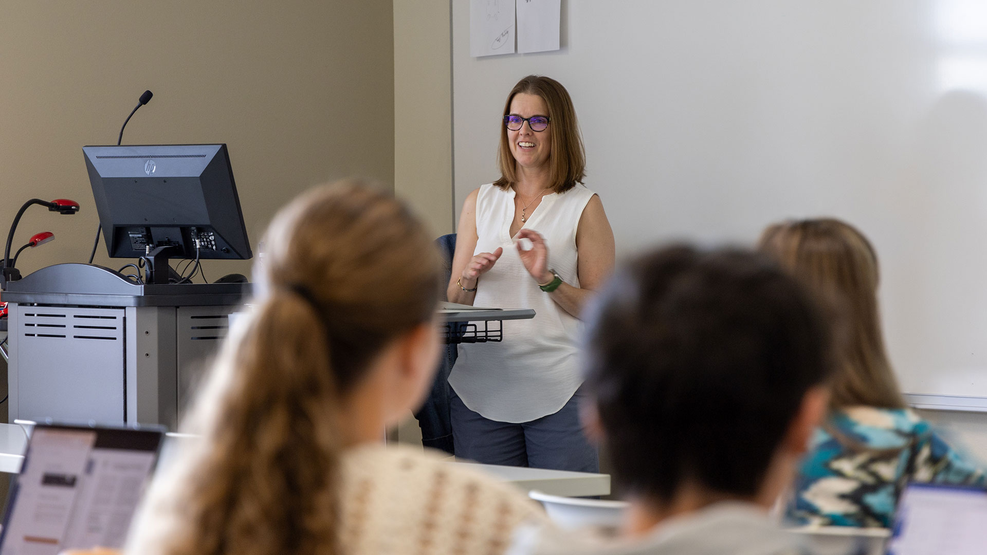 Image of students in a business class at Sheridan College